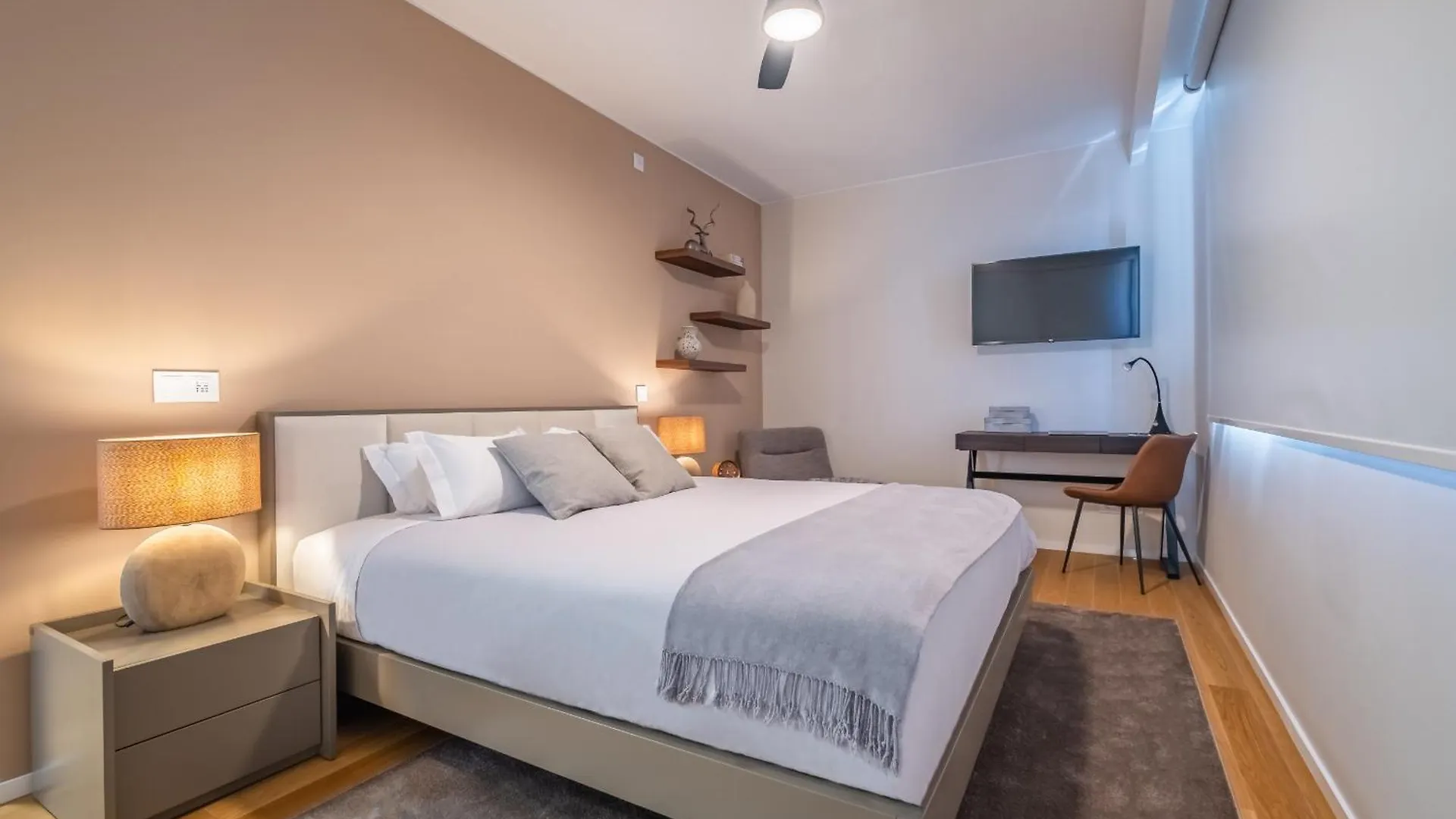 Maha By Kaamah - 2 Bedroom Oceanview Designer Apartment 푼샬