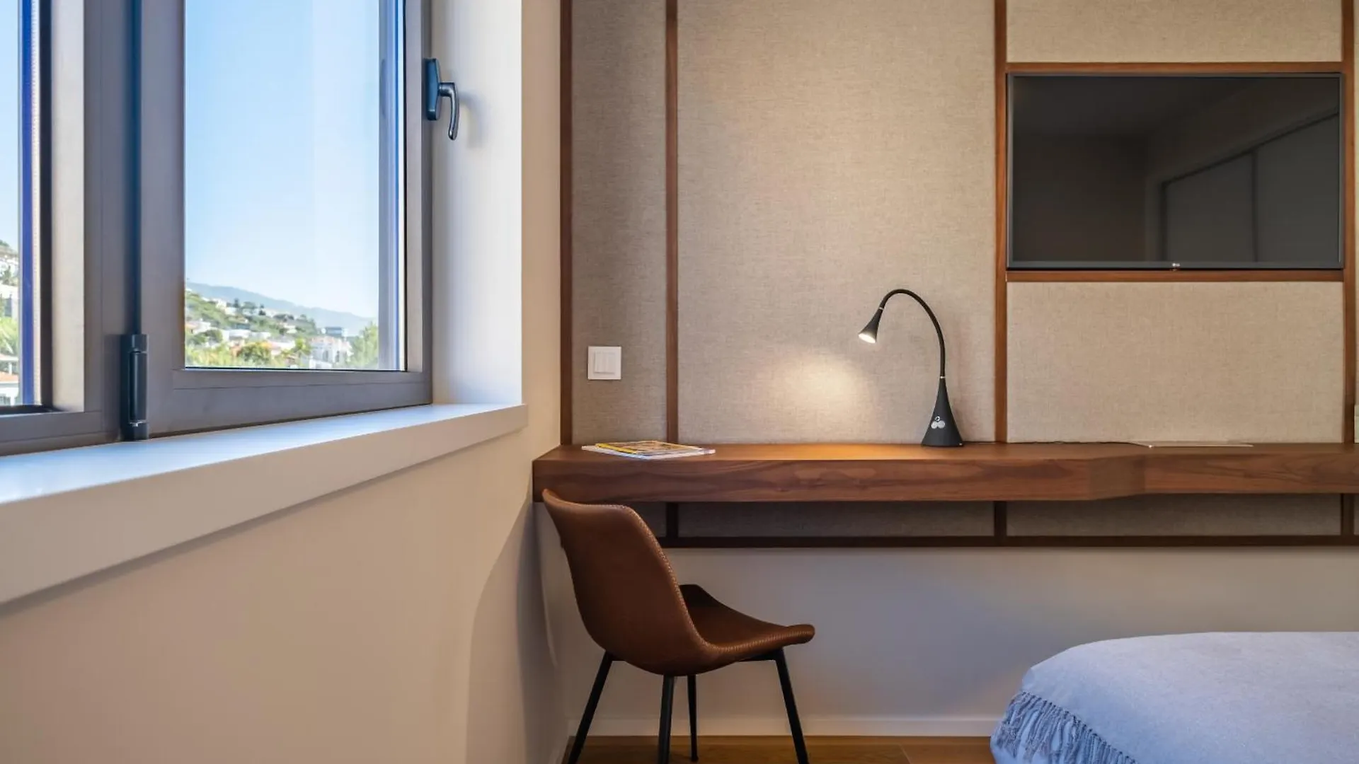 Maha By Kaamah - 2 Bedroom Oceanview Designer Apartment 푼샬 포르투갈
