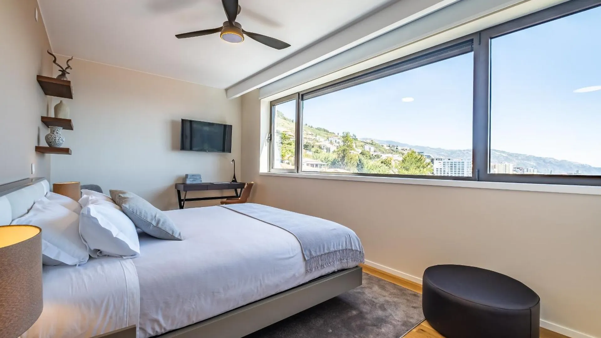 Maha By Kaamah - 2 Bedroom Oceanview Designer Apartment 푼샬